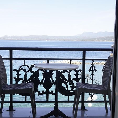 Hotel Miramare Pylos Buitenkant foto