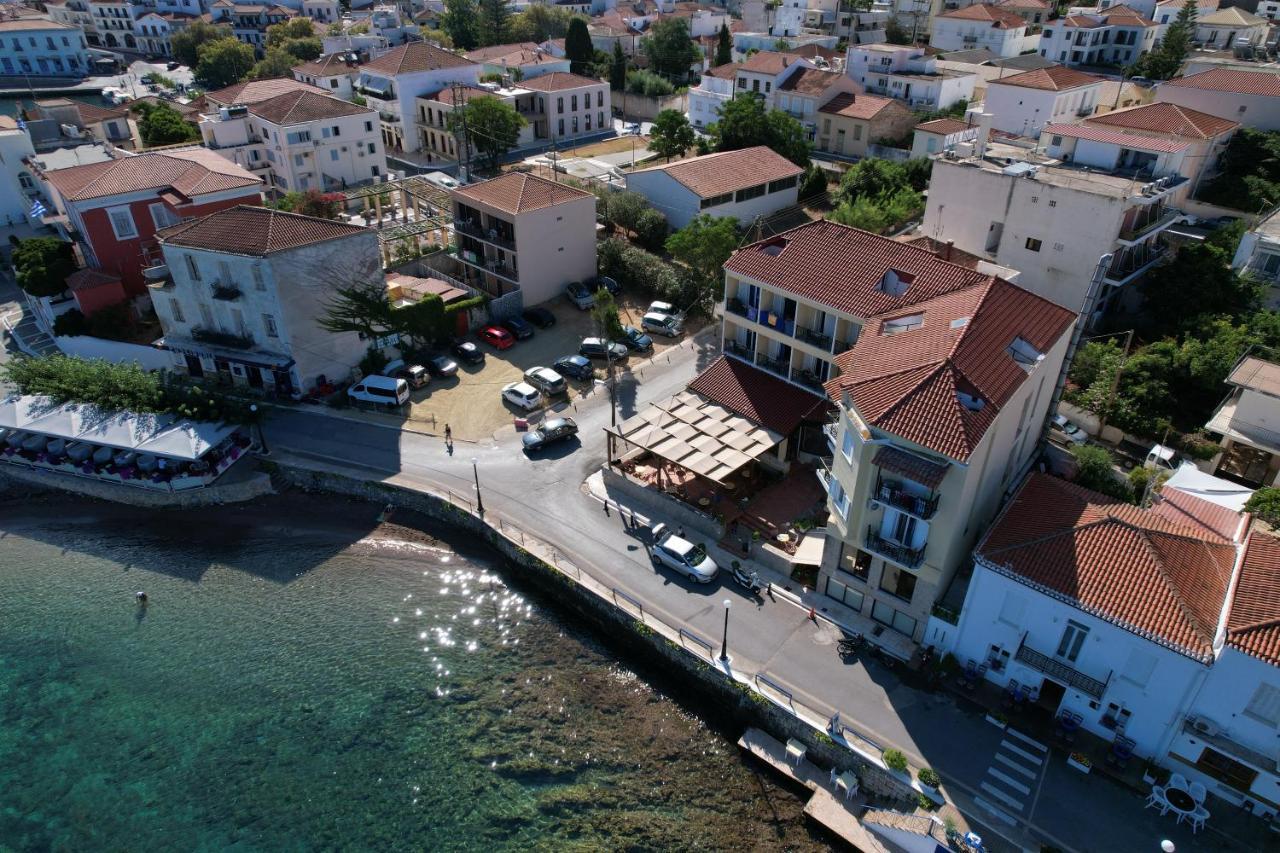 Hotel Miramare Pylos Buitenkant foto