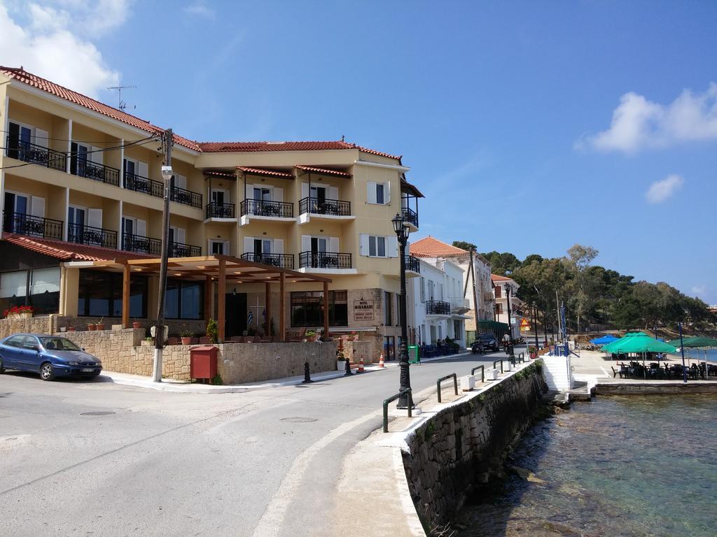 Hotel Miramare Pylos Buitenkant foto