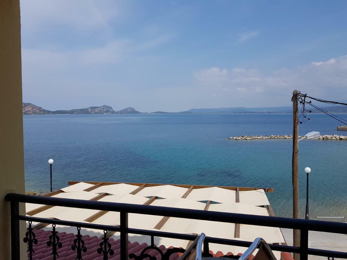 Hotel Miramare Pylos Buitenkant foto
