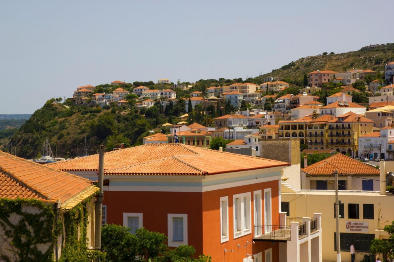 Hotel Miramare Pylos Buitenkant foto