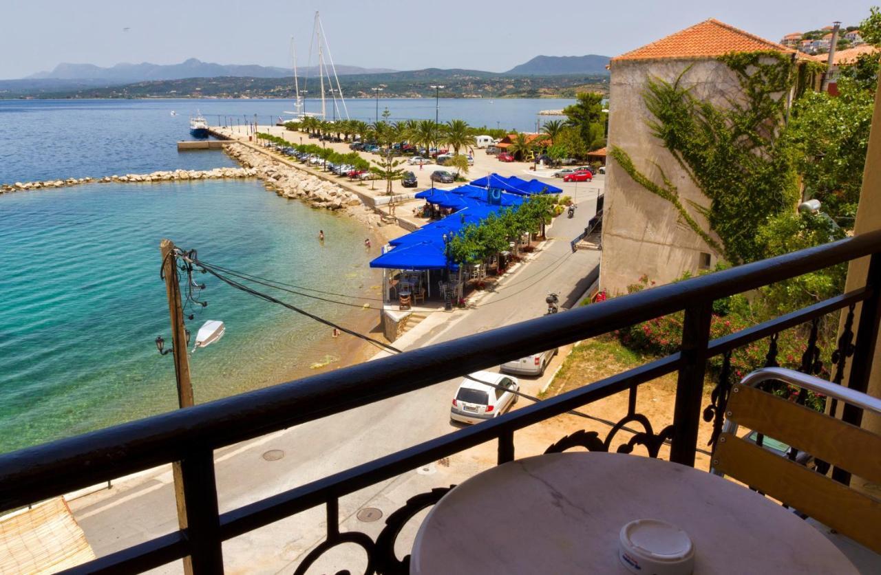 Hotel Miramare Pylos Buitenkant foto